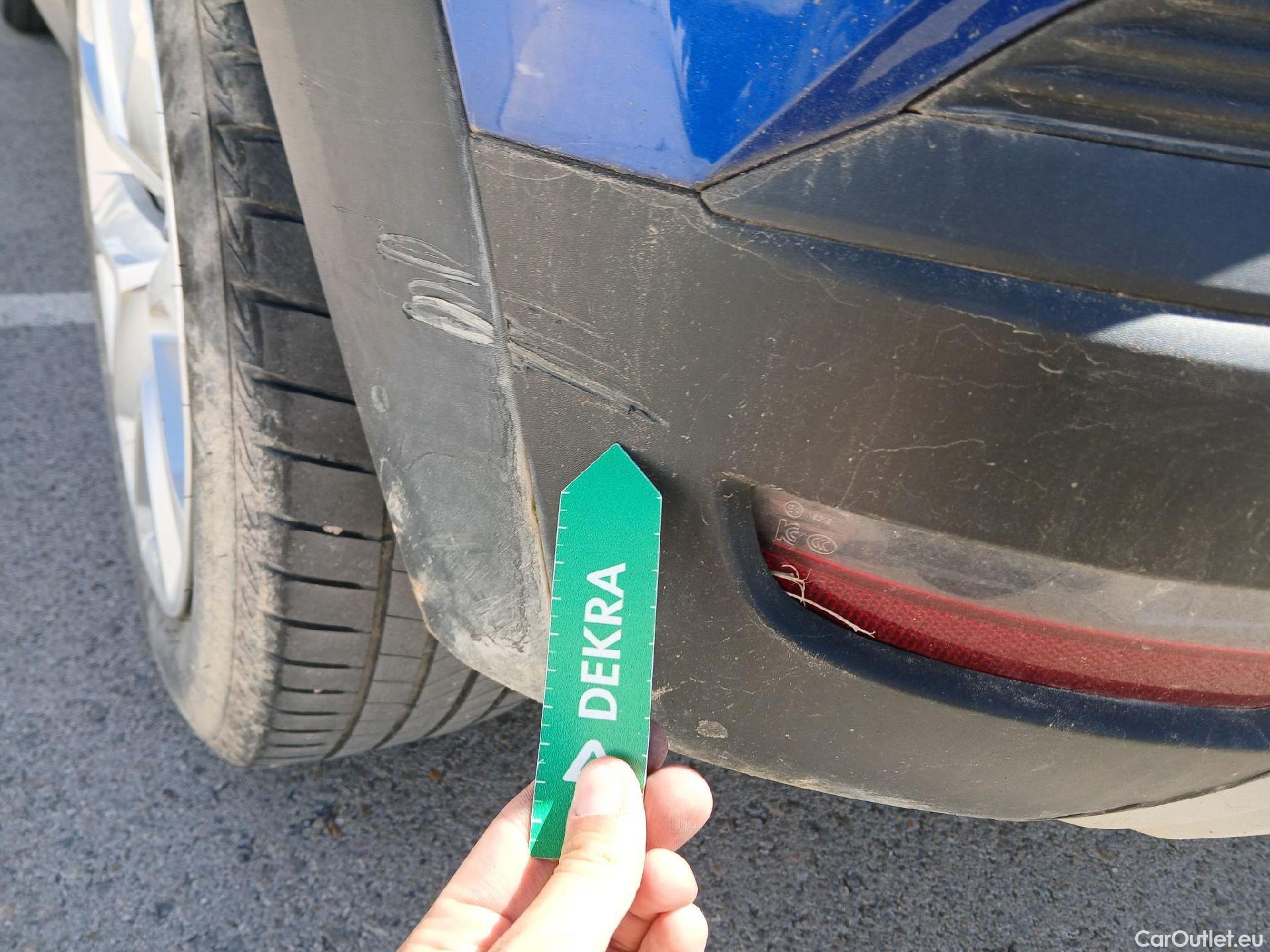  Renault  Captur RENAULT  / 2020 / 5P / todoterreno Intens TCe 90 #32