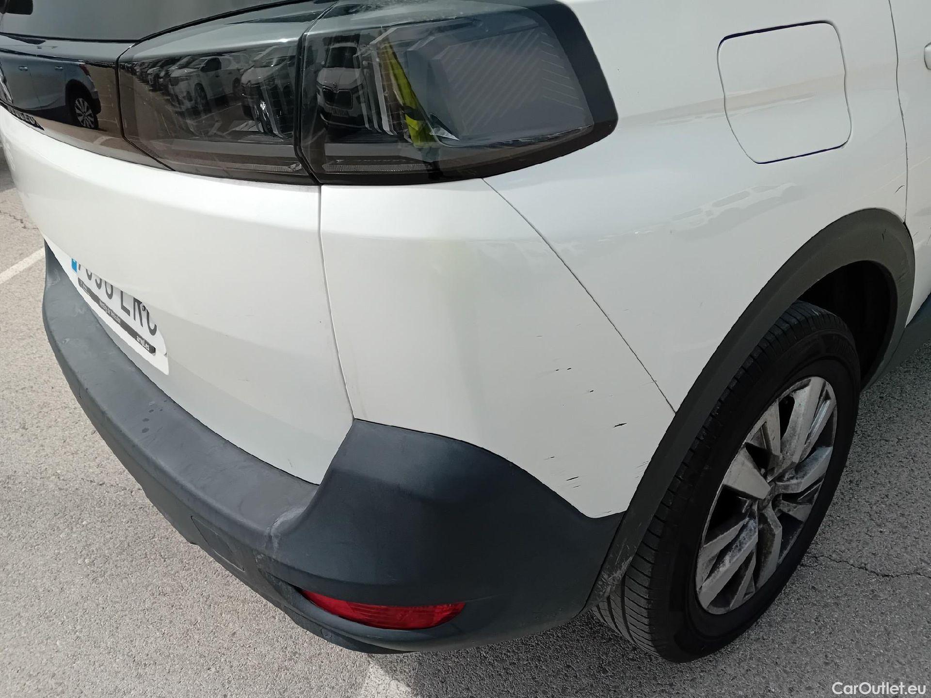  Peugeot  5008 PEUGEOT  / 2020 / 5P / todoterreno 1.2 PureTech 96KW S&S Active Pack EAT8 #39