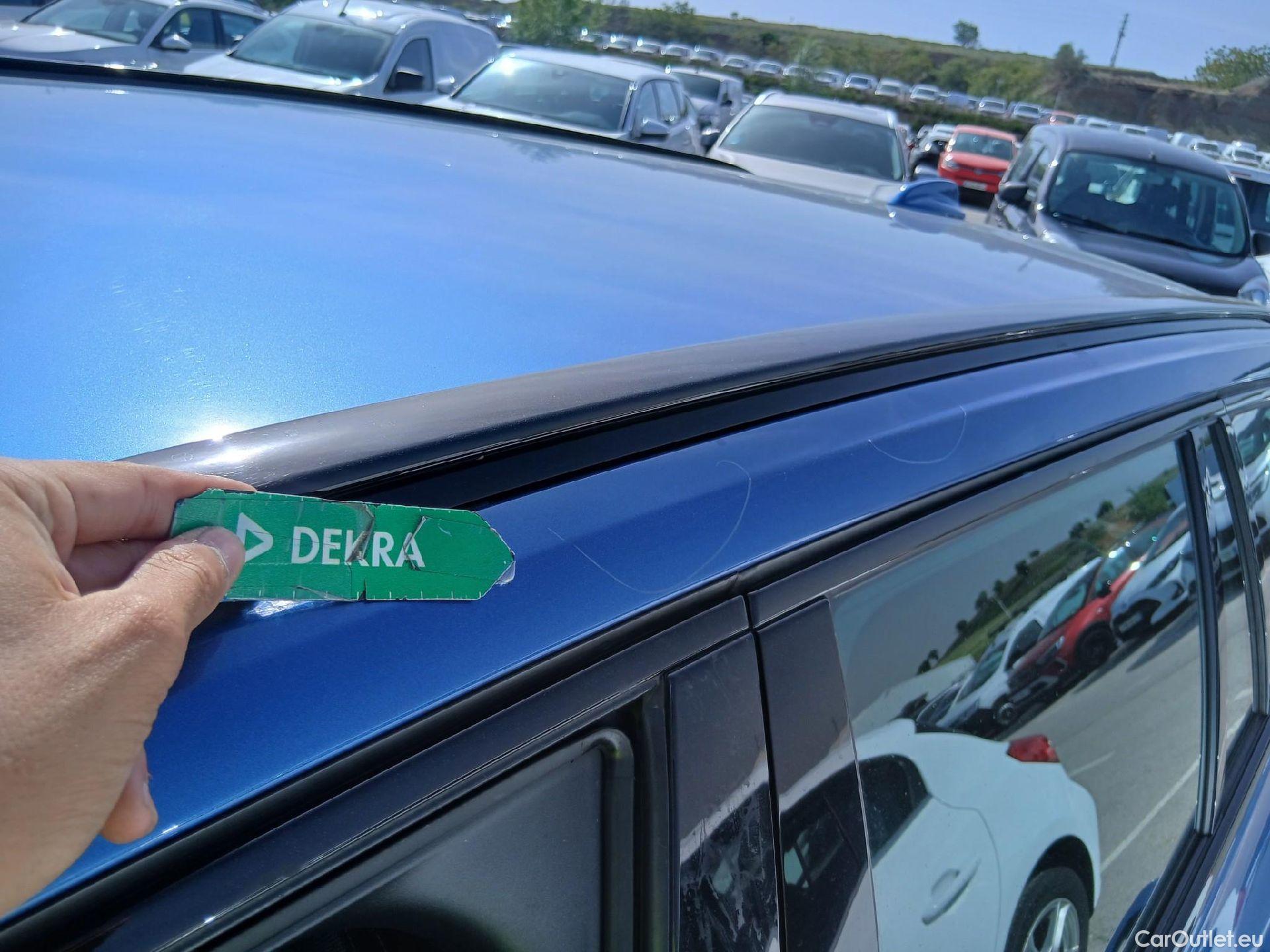  Volvo  V60 VOLVO  / 2018 / 5P / familiar 2.0 D4 R-Design Auto #19