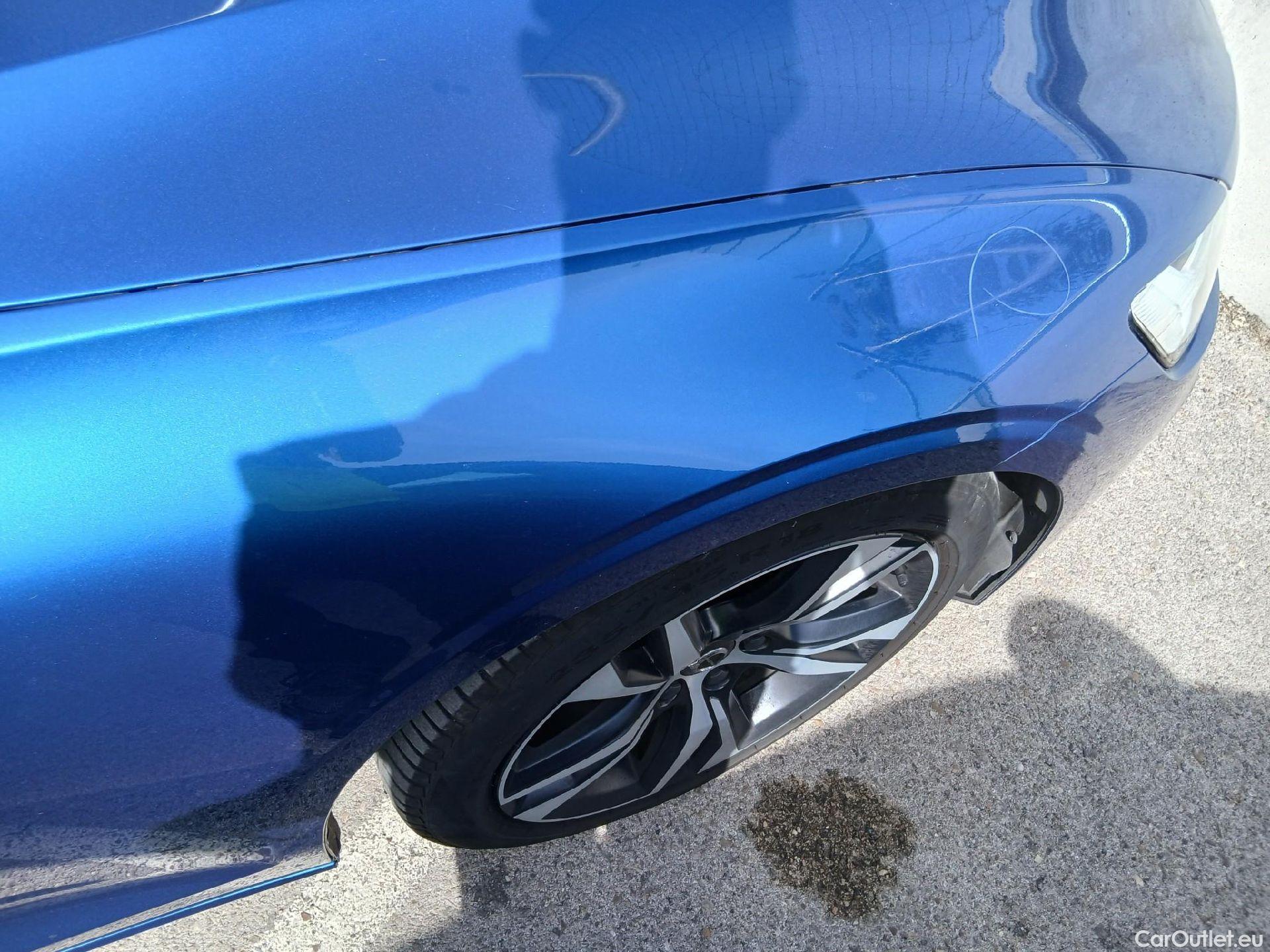  Volvo  V60 VOLVO  / 2018 / 5P / familiar 2.0 D4 R-Design Auto #49