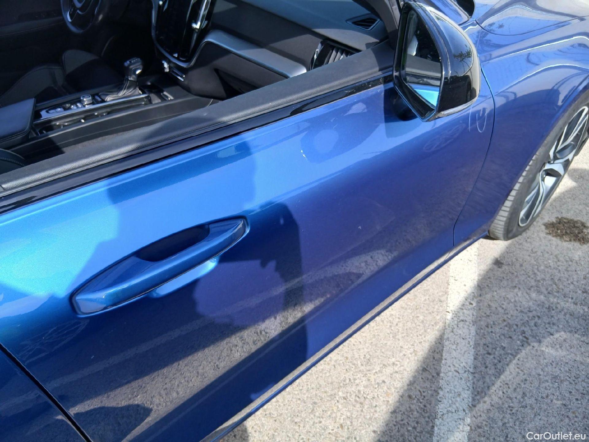  Volvo  V60 VOLVO  / 2018 / 5P / familiar 2.0 D4 R-Design Auto #45