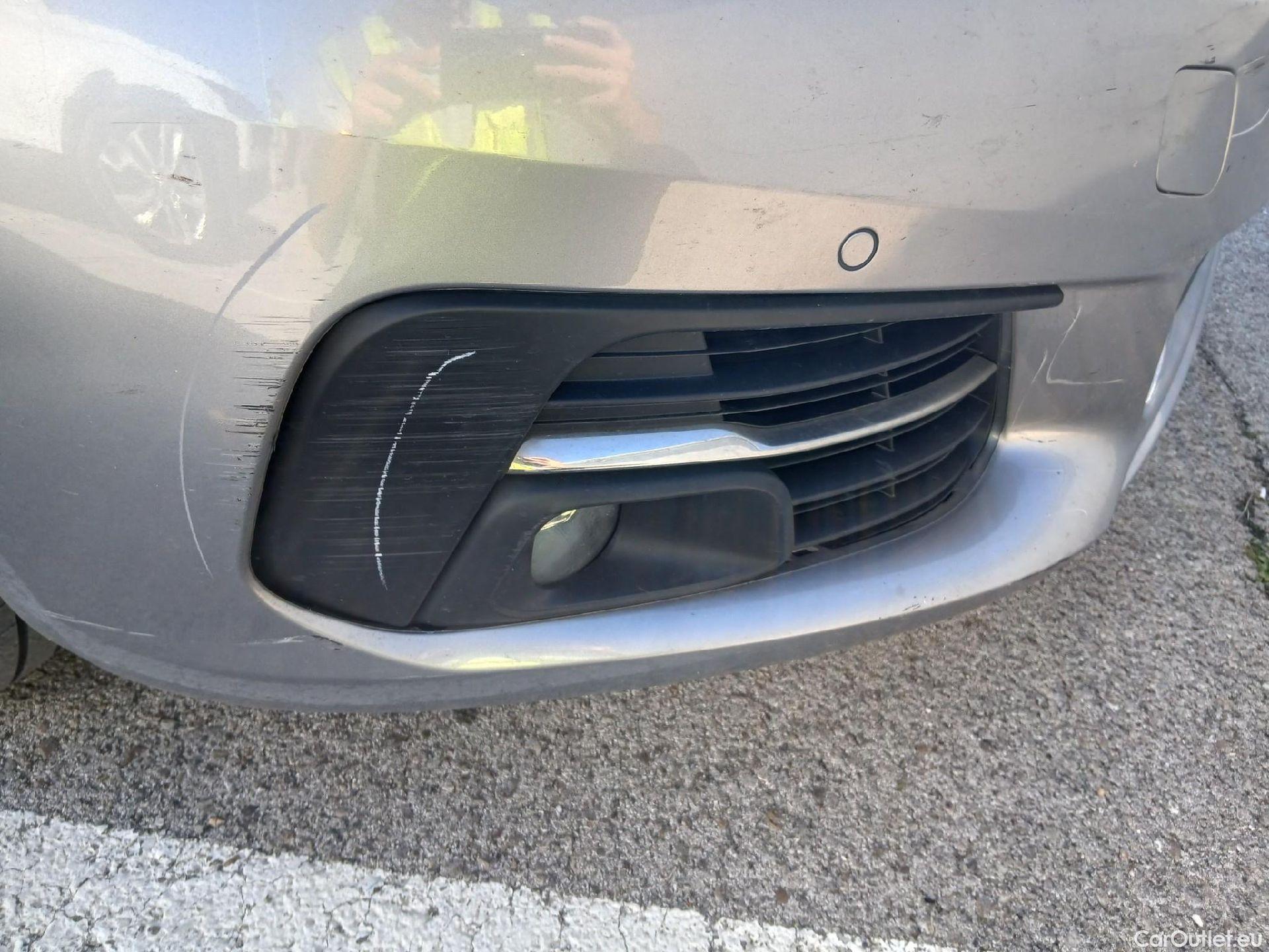  Peugeot  308 PEUGEOT  / 2017 / 5P / familiar SW Allure Pack PureTech 130 S&S #10