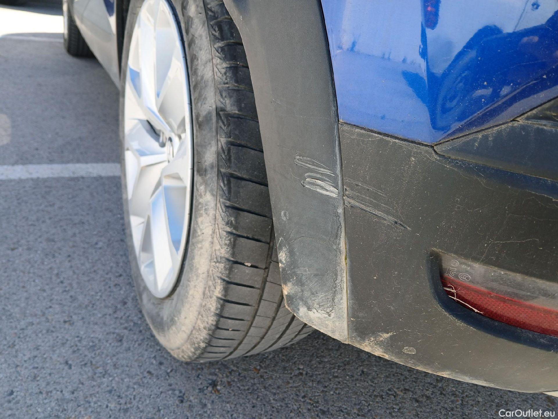  Renault  Captur RENAULT  / 2020 / 5P / todoterreno Intens TCe 90 #36