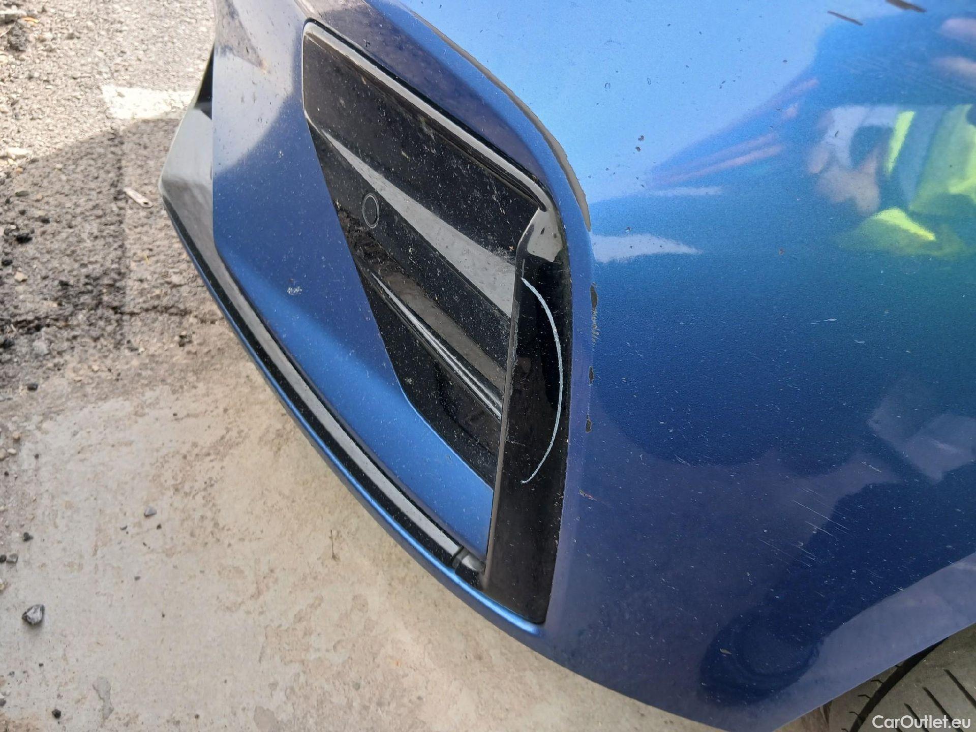  Volvo  V60 VOLVO  / 2018 / 5P / familiar 2.0 D4 R-Design Auto #11