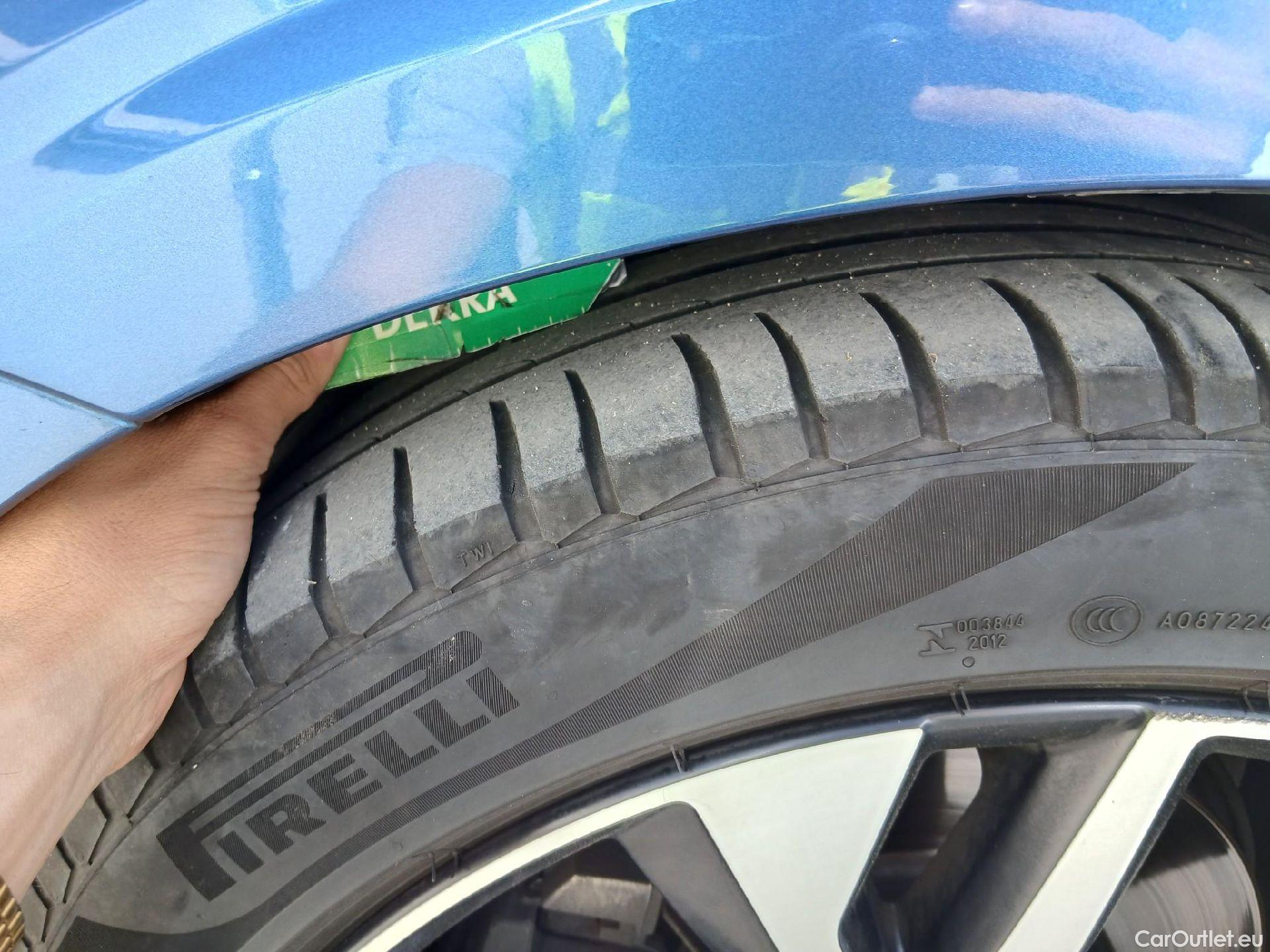  Volvo  V60 VOLVO  / 2018 / 5P / familiar 2.0 D4 R-Design Auto #15