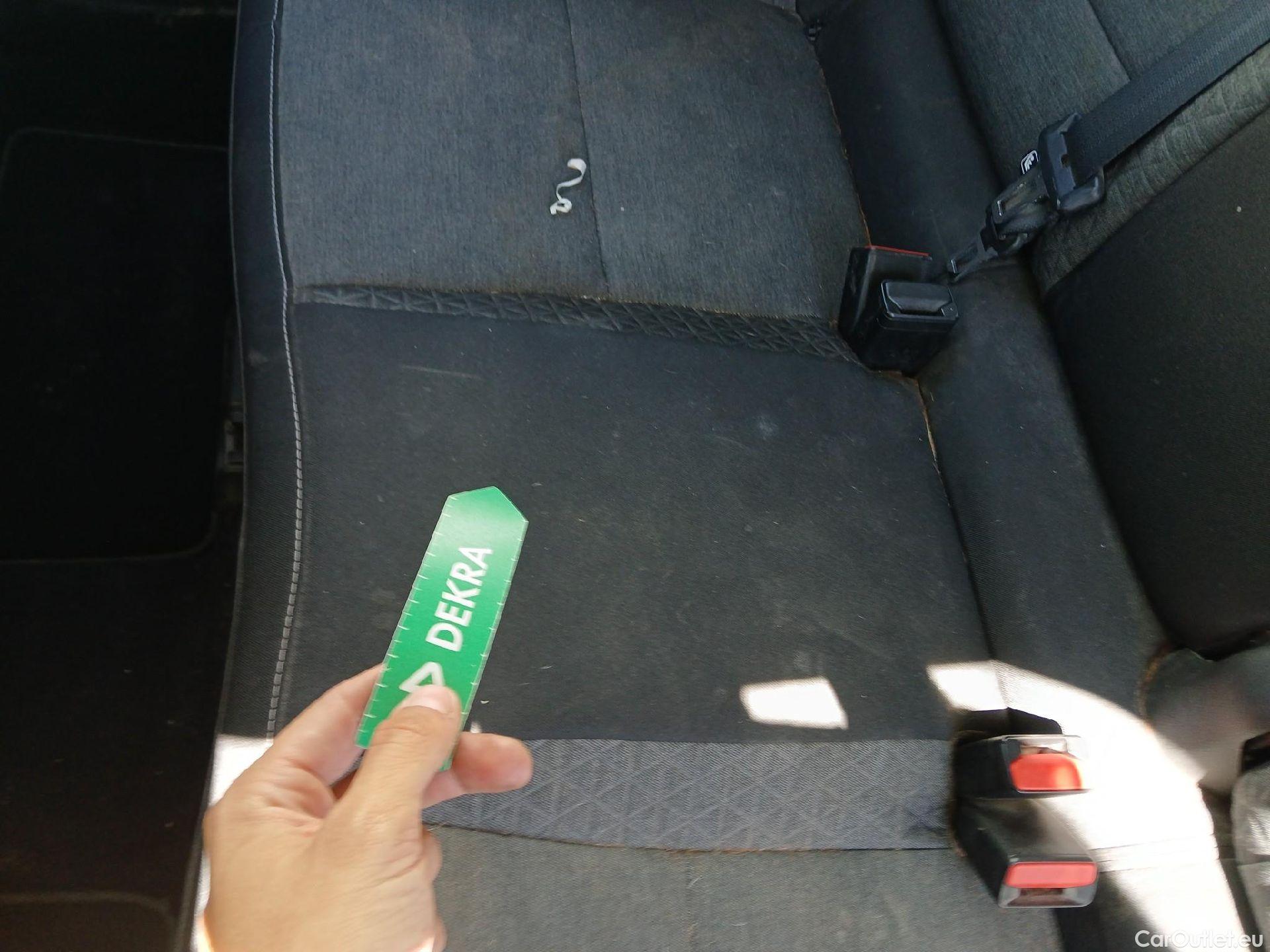  Renault  Captur RENAULT  / 2020 / 5P / todoterreno Intens TCe 90 #4