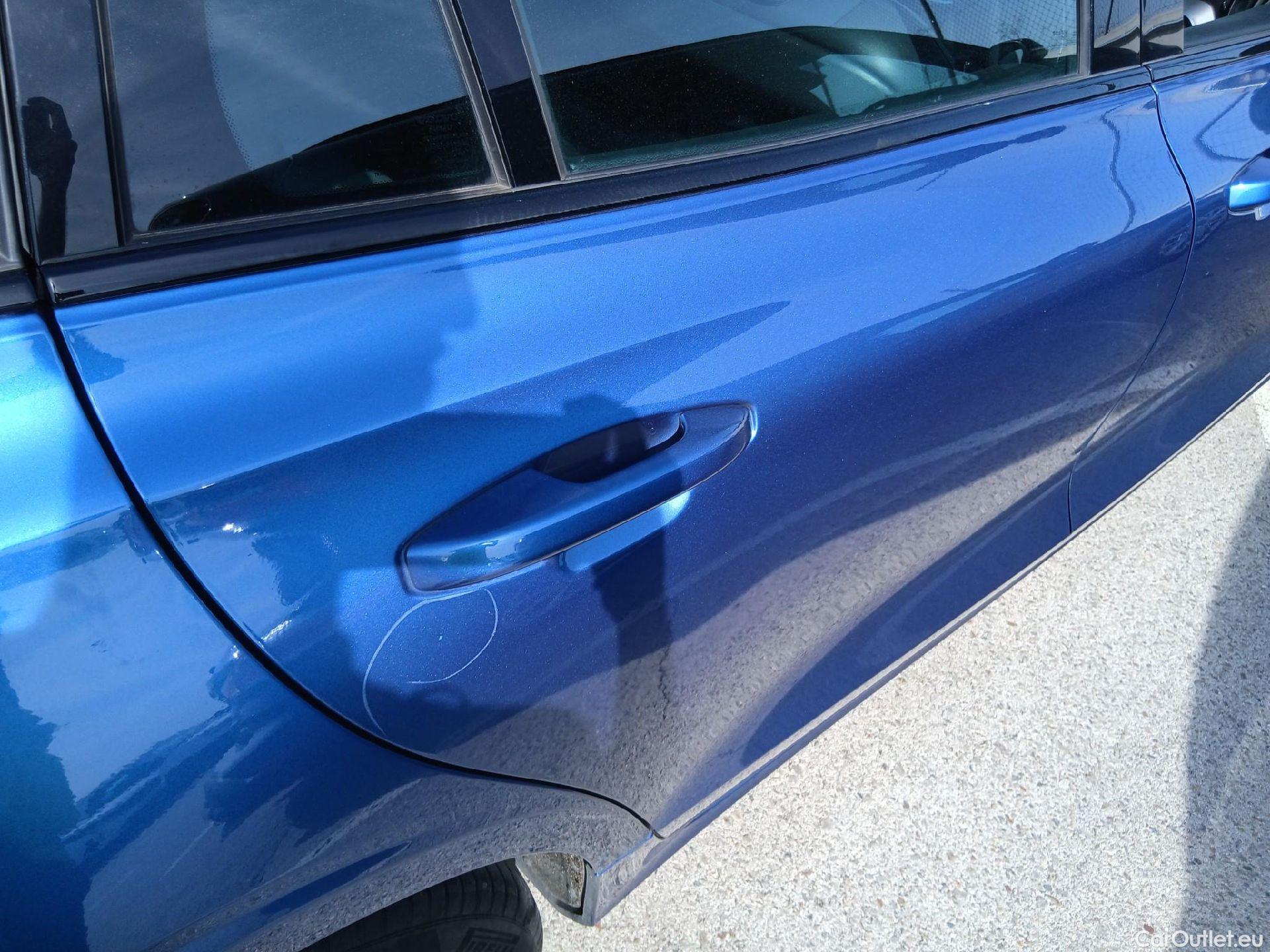  Volvo  V60 VOLVO  / 2018 / 5P / familiar 2.0 D4 R-Design Auto #43