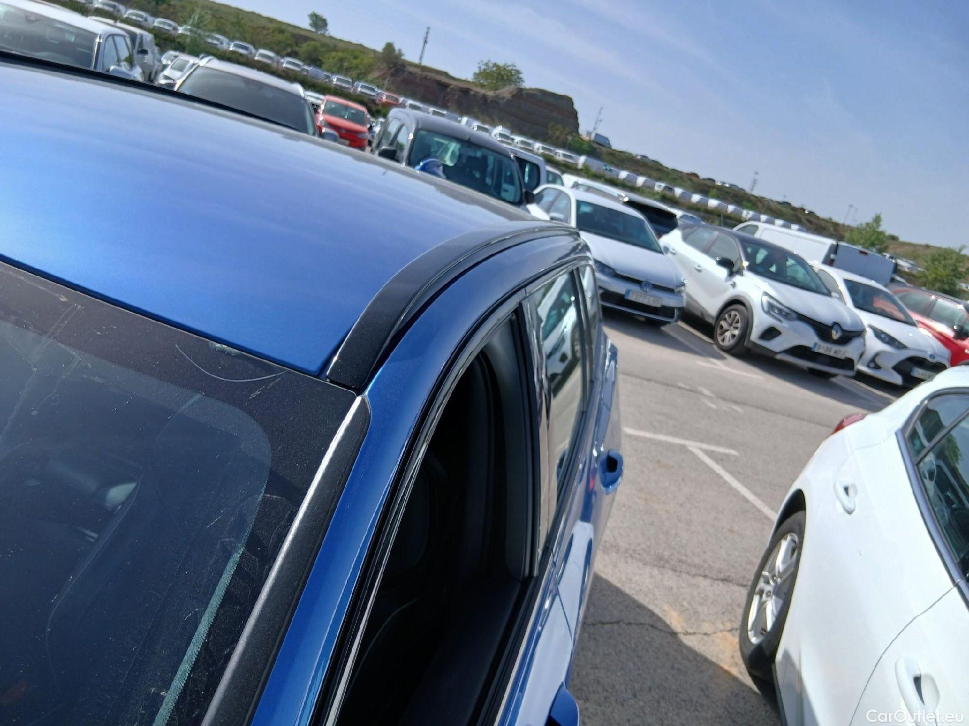  Volvo  V60 VOLVO  / 2018 / 5P / familiar 2.0 D4 R-Design Auto #18