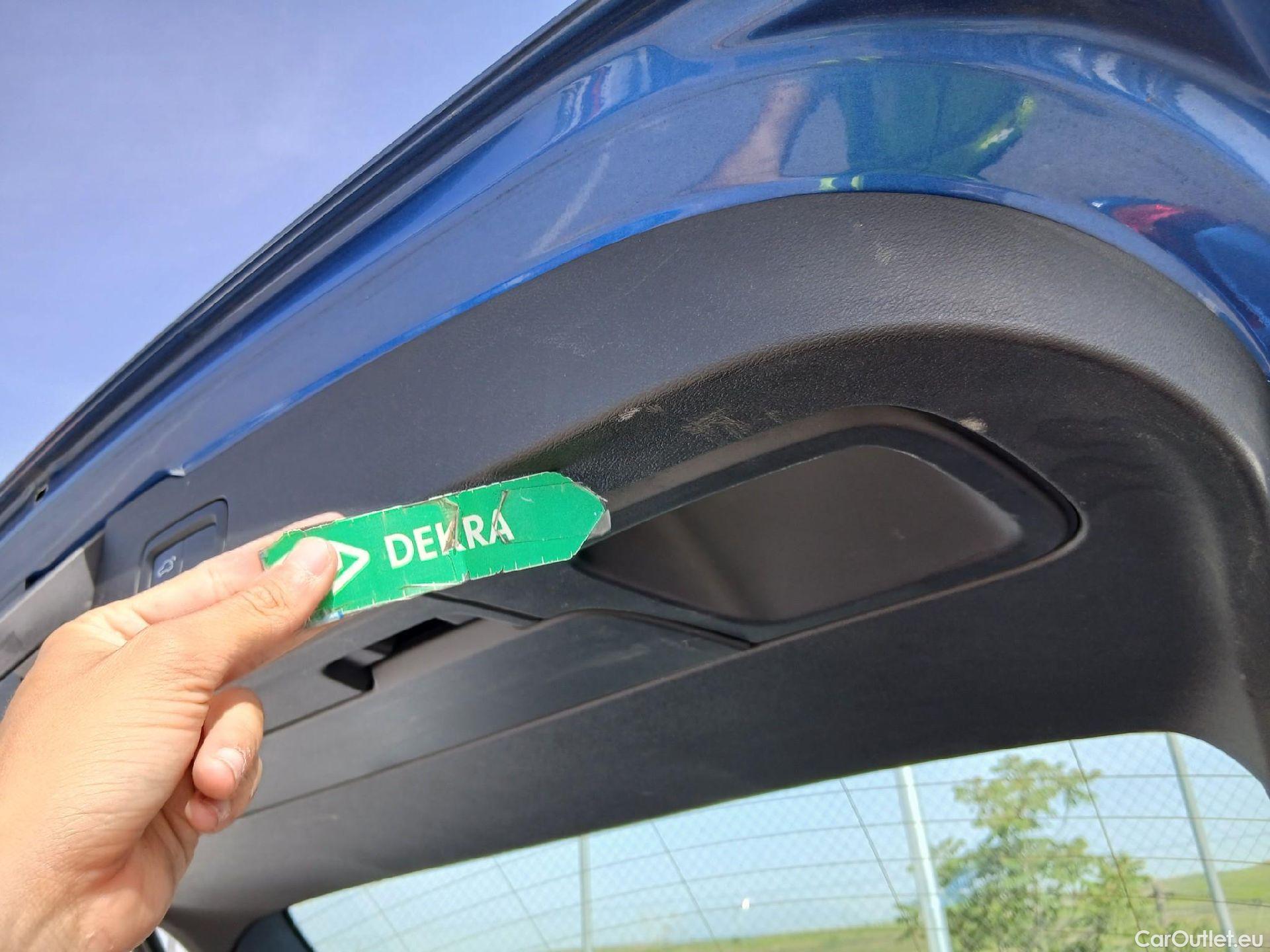  Volvo  V60 VOLVO  / 2018 / 5P / familiar 2.0 D4 R-Design Auto #38