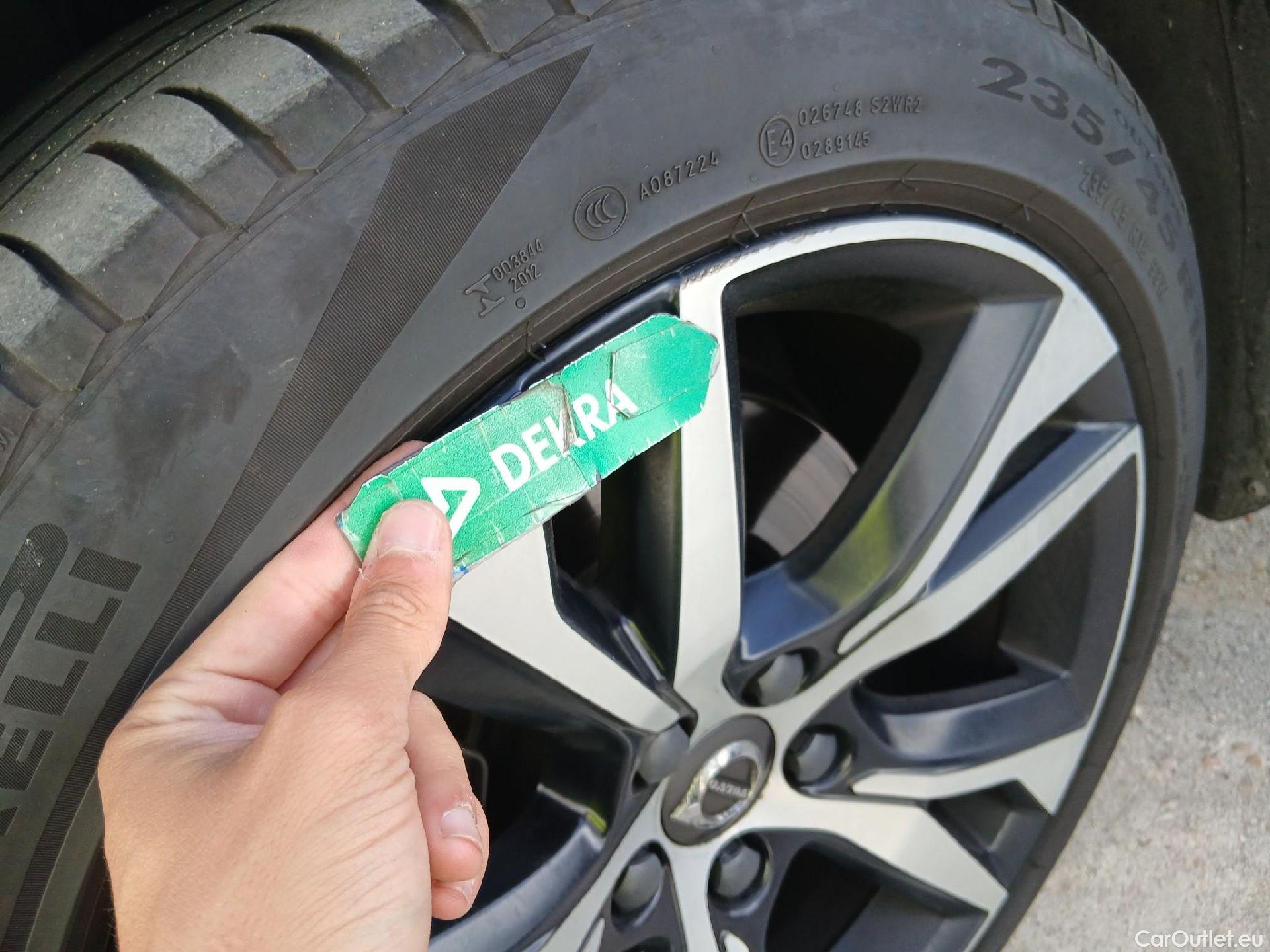  Volvo  V60 VOLVO  / 2018 / 5P / familiar 2.0 D4 R-Design Auto #13