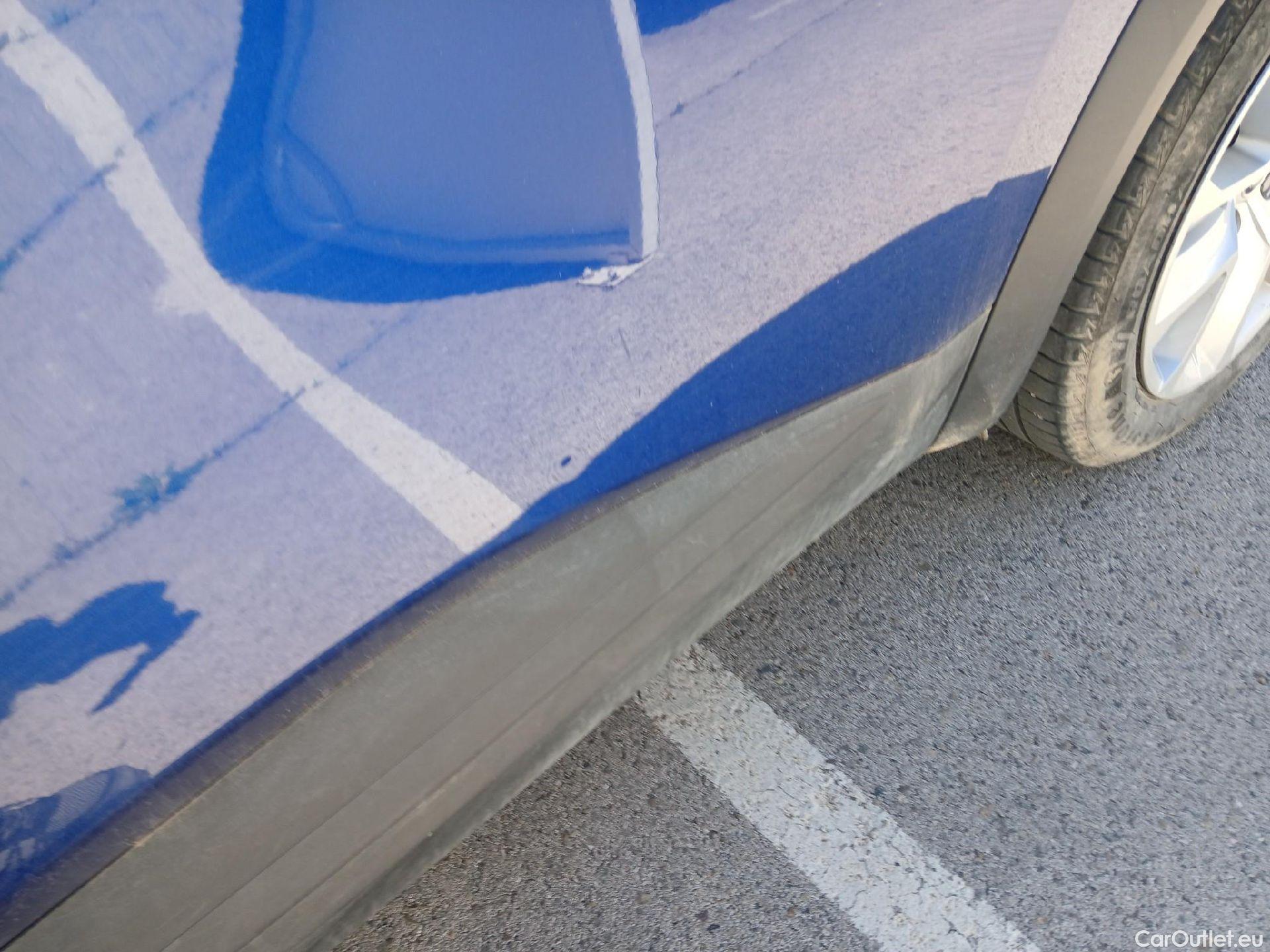  Renault  Captur RENAULT  / 2020 / 5P / todoterreno Intens TCe 90 #23