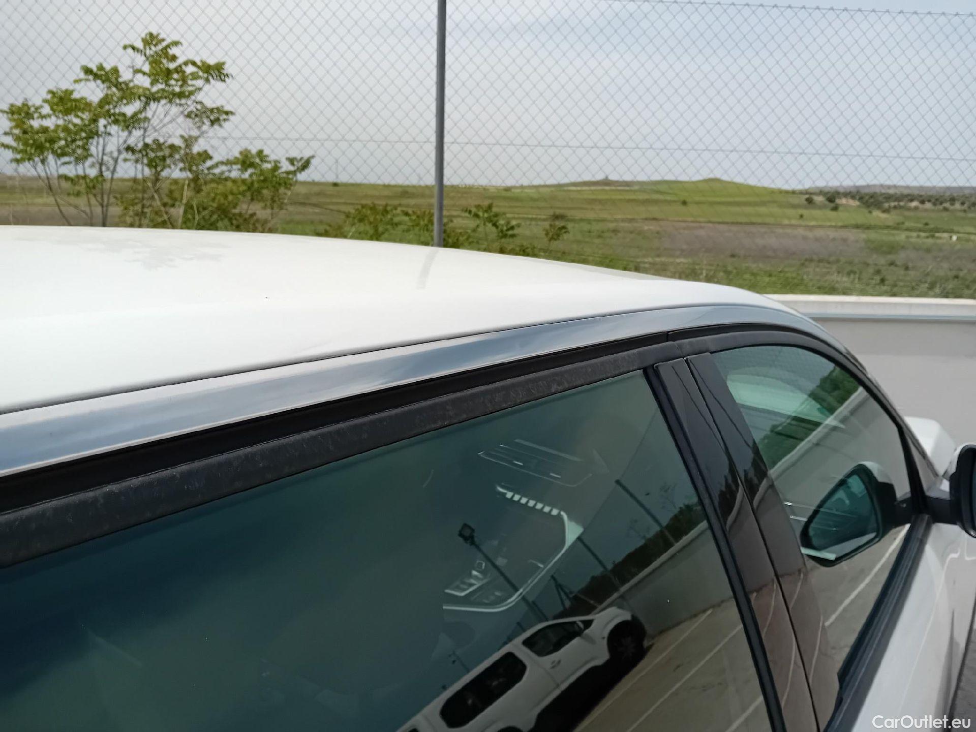  Peugeot  5008 PEUGEOT  / 2020 / 5P / todoterreno 1.2 PureTech 96KW S&S Active Pack EAT8 #59