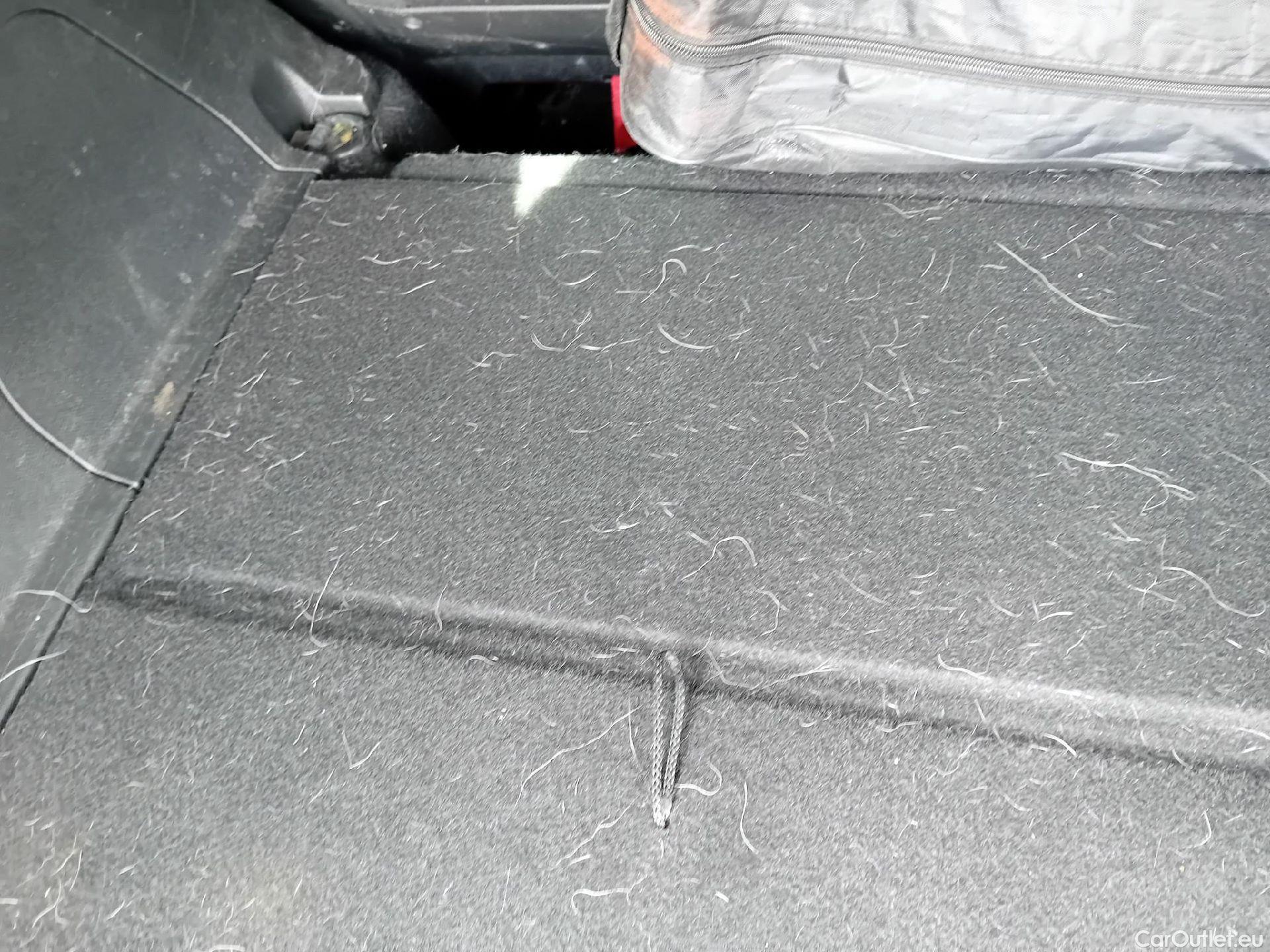  Peugeot  5008 PEUGEOT  / 2020 / 5P / todoterreno 1.2 PureTech 96KW S&S Active Pack EAT8 #2