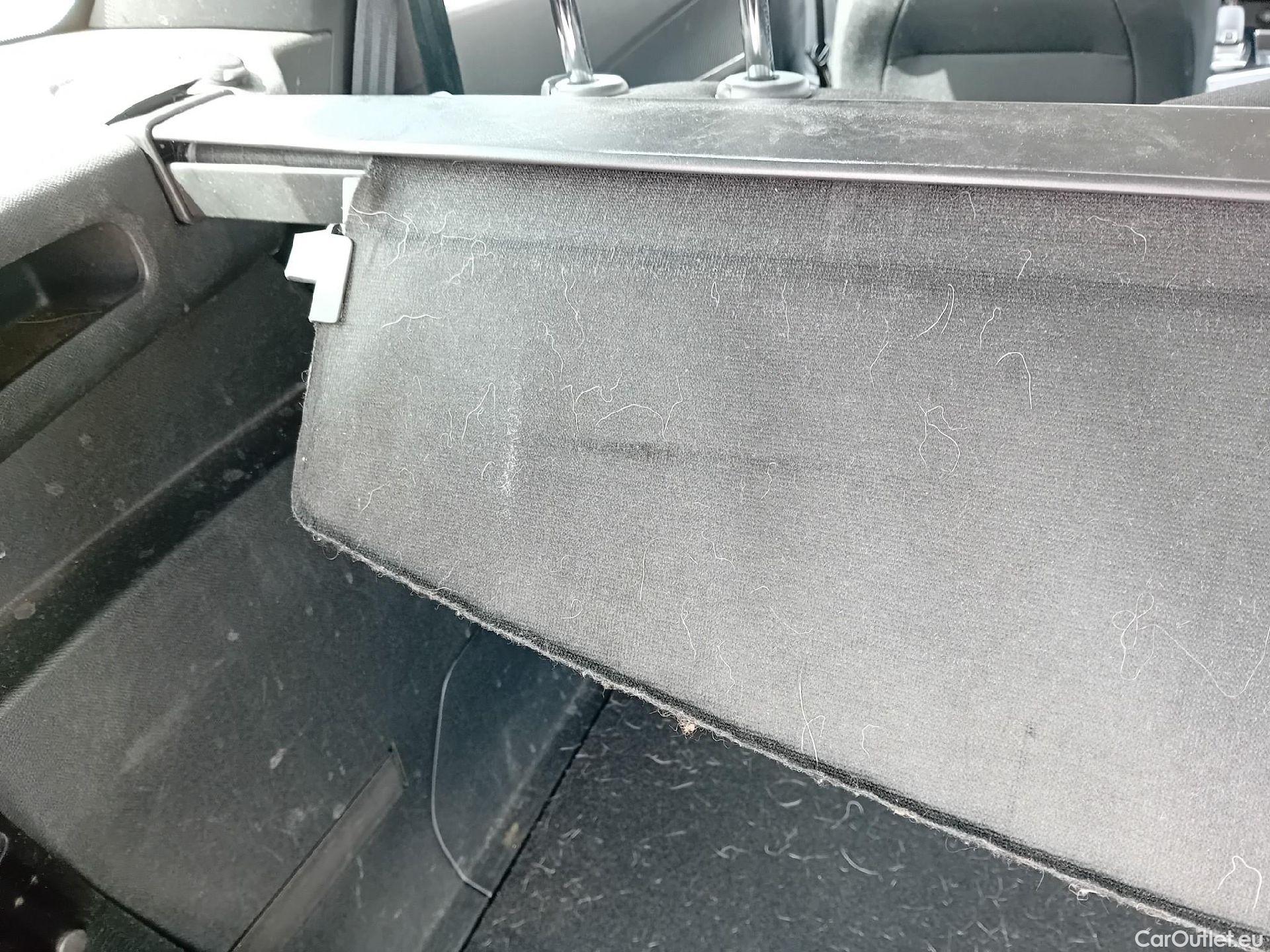  Peugeot  5008 PEUGEOT  / 2020 / 5P / todoterreno 1.2 PureTech 96KW S&S Active Pack EAT8 #1