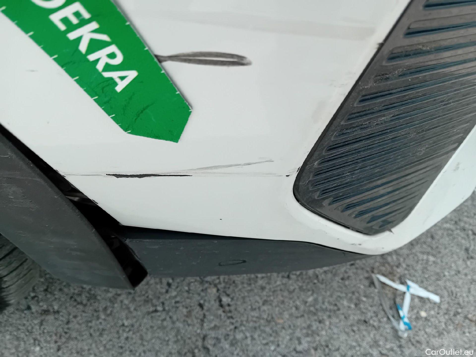  Peugeot  5008 PEUGEOT  / 2020 / 5P / todoterreno 1.2 PureTech 96KW S&S Active Pack EAT8 #12