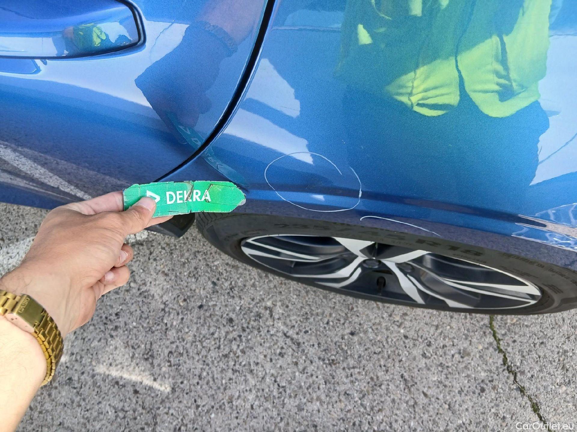  Volvo  V60 VOLVO  / 2018 / 5P / familiar 2.0 D4 R-Design Auto #29