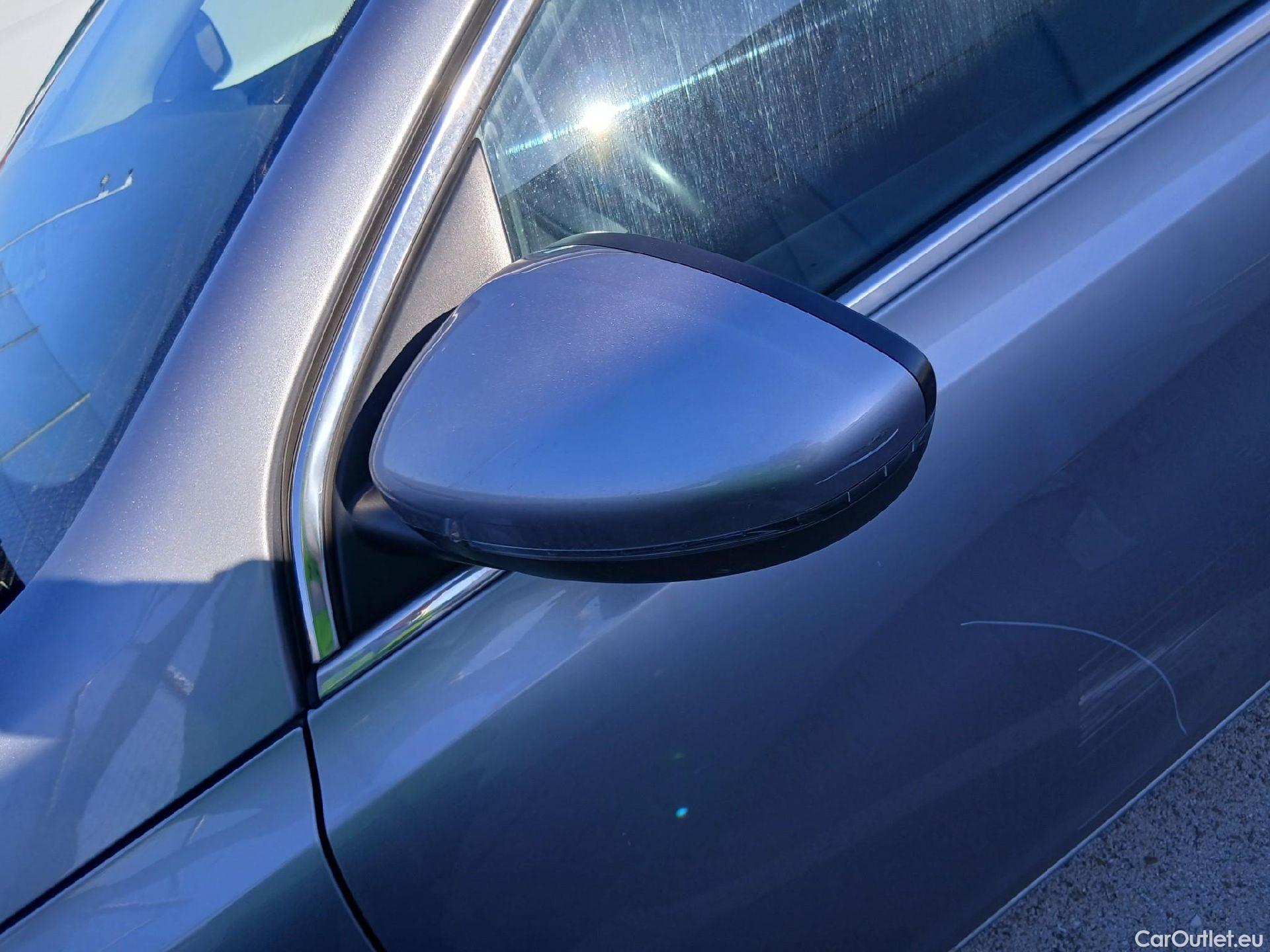  Peugeot  308 PEUGEOT  / 2017 / 5P / familiar SW Allure Pack PureTech 130 S&S #15