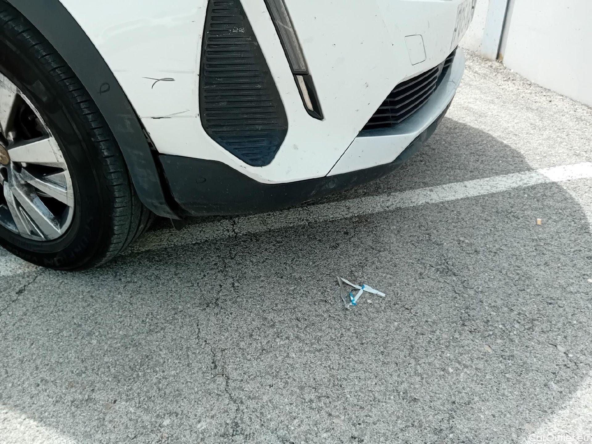  Peugeot  5008 PEUGEOT  / 2020 / 5P / todoterreno 1.2 PureTech 96KW S&S Active Pack EAT8 #13