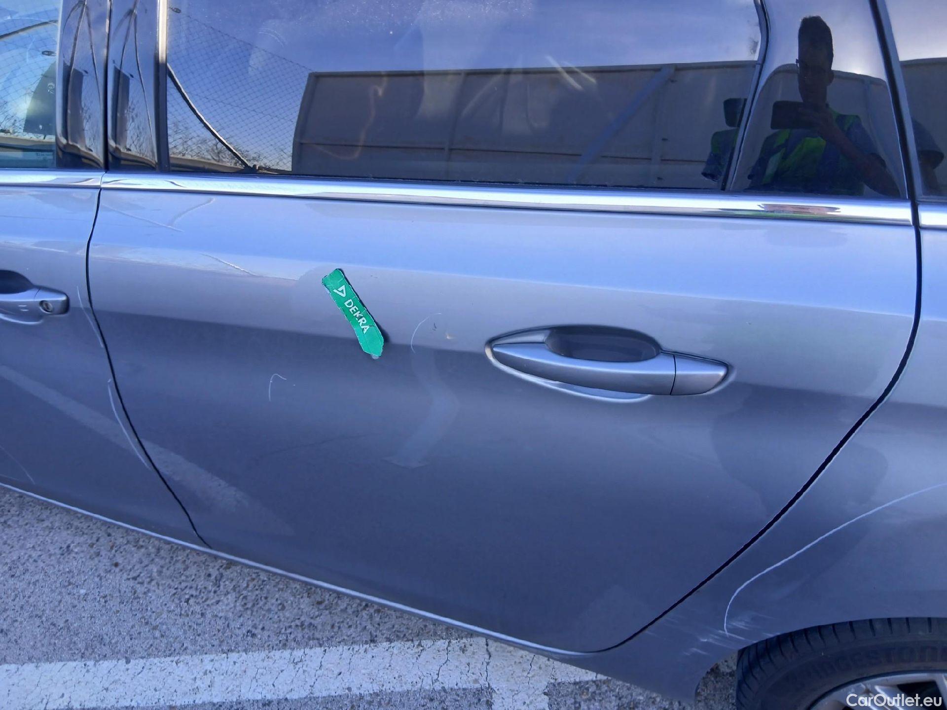  Peugeot  308 PEUGEOT  / 2017 / 5P / familiar SW Allure Pack PureTech 130 S&S #21