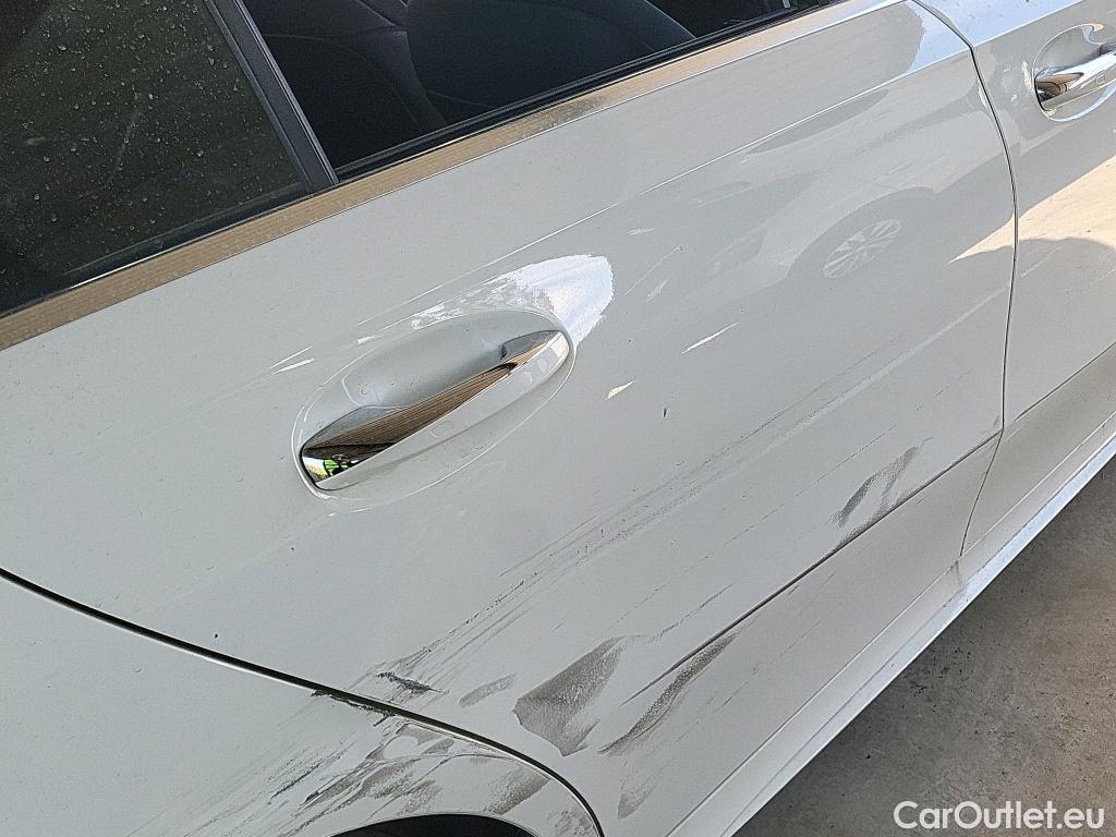  Mercedes  A-Klasse MERCEDES-BENZ Clase A / 2018 / 4P / sedán Sedán A 250 e #17