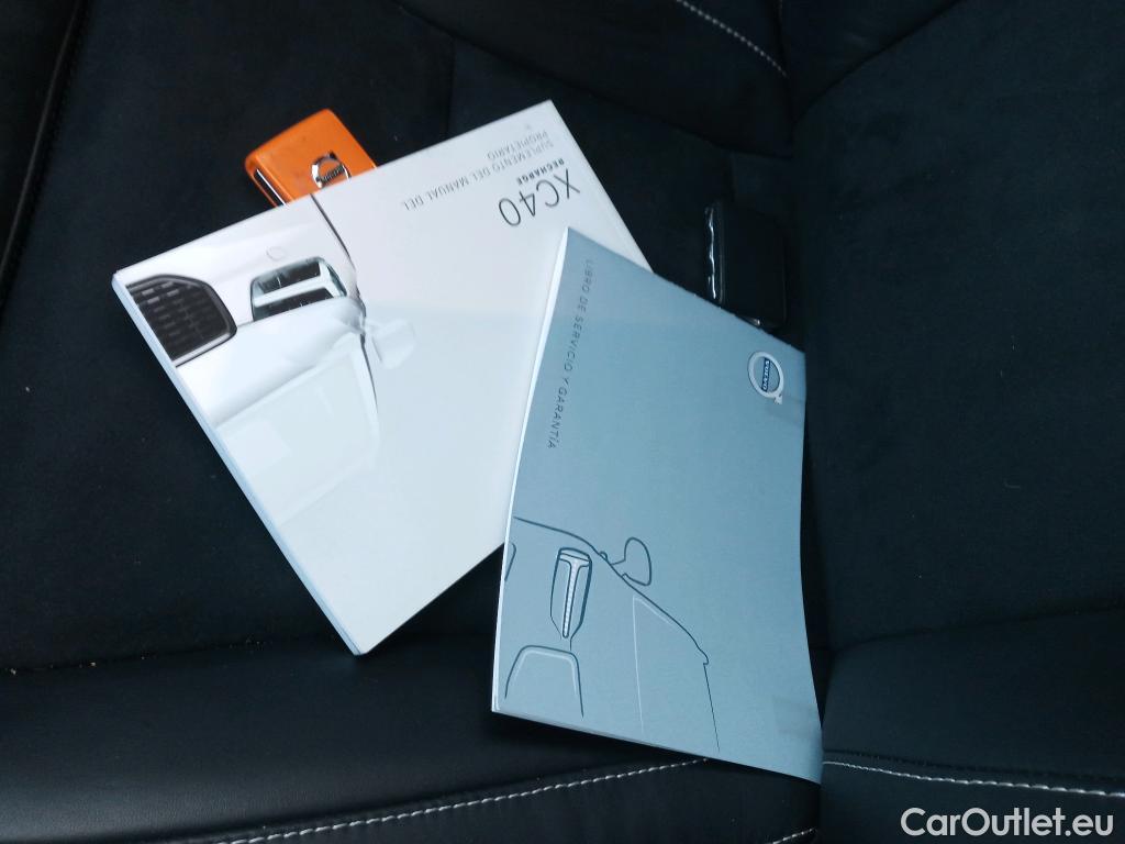  Volvo  XC 40 VOLVO XC40 / 2017 / 5P / todoterreno 1.5 T5 Twin Recharge R-Design Auto #16