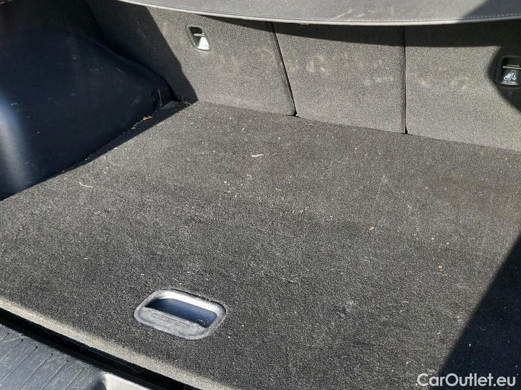  KIA  Sportage KIA  / 2022 / 5P / todoterreno 1.6 CRDi MHEV 100kW (136CV) Concept 4X2 #15