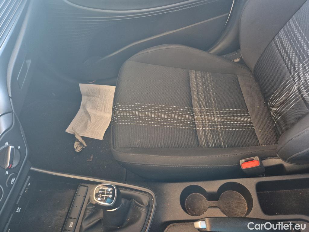  Hyundai  i20 HYUNDAI  / 2020 / 5P / berlina con portón 1.0 TGDI 74kW (100CV) 48V Essence #48