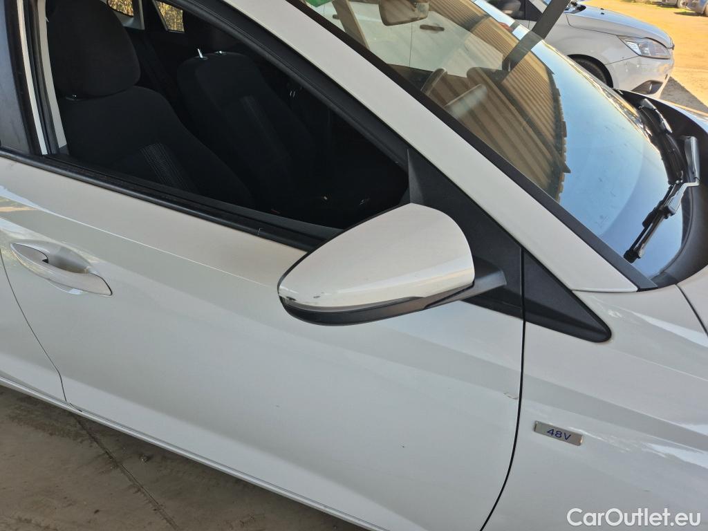  Hyundai  i20 HYUNDAI  / 2020 / 5P / berlina con portón 1.0 TGDI 74kW (100CV) 48V Essence #36