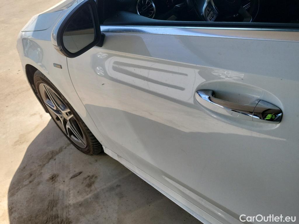  Mercedes  A-Klasse MERCEDES-BENZ Clase A / 2018 / 4P / sedán Sedán A 250 e #9