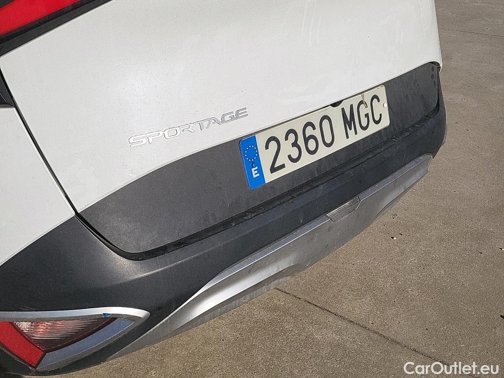  KIA  Sportage KIA  / 2022 / 5P / todoterreno 1.6 CRDi MHEV 100kW (136CV) Concept 4X2 #10