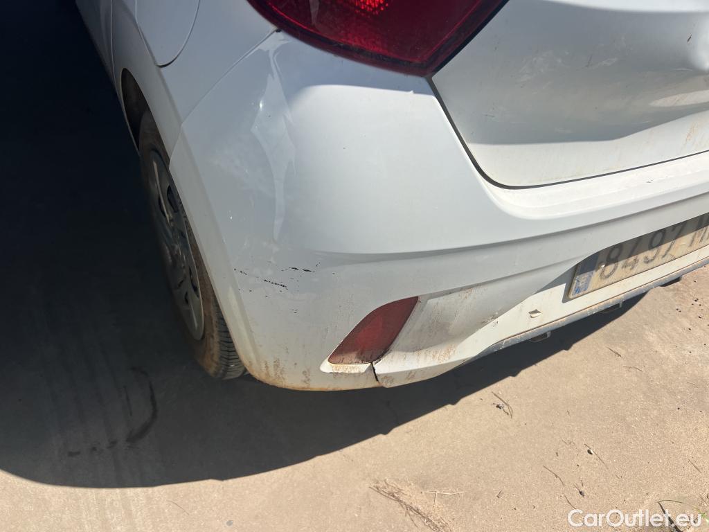  Hyundai  i10 HYUNDAI  / 2020 / 5P / berlina con portón 1.0 Essence #18