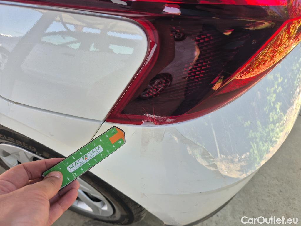  Hyundai  i20 HYUNDAI  / 2020 / 5P / berlina con portón 1.0 TGDI 74kW (100CV) 48V Essence #4