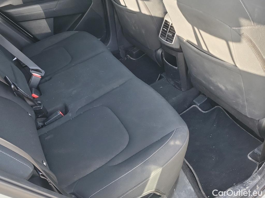  KIA  Sportage KIA  / 2022 / 5P / todoterreno 1.6 CRDi MHEV 100kW (136CV) Concept 4X2 #16