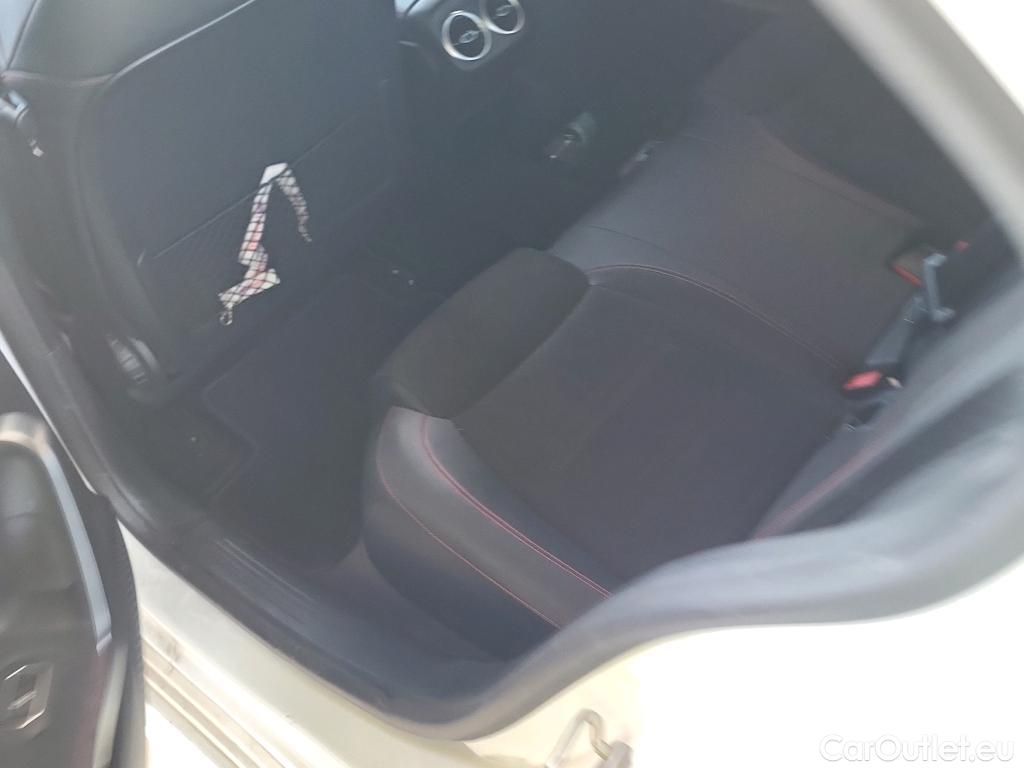  Mercedes  A-Klasse MERCEDES-BENZ Clase A / 2018 / 4P / sedán Sedán A 250 e #22