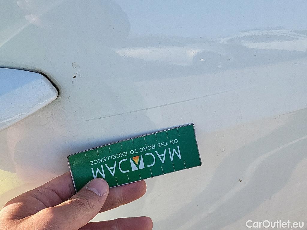  KIA  Sportage KIA  / 2022 / 5P / todoterreno 1.6 CRDi MHEV 100kW (136CV) Concept 4X2 #9