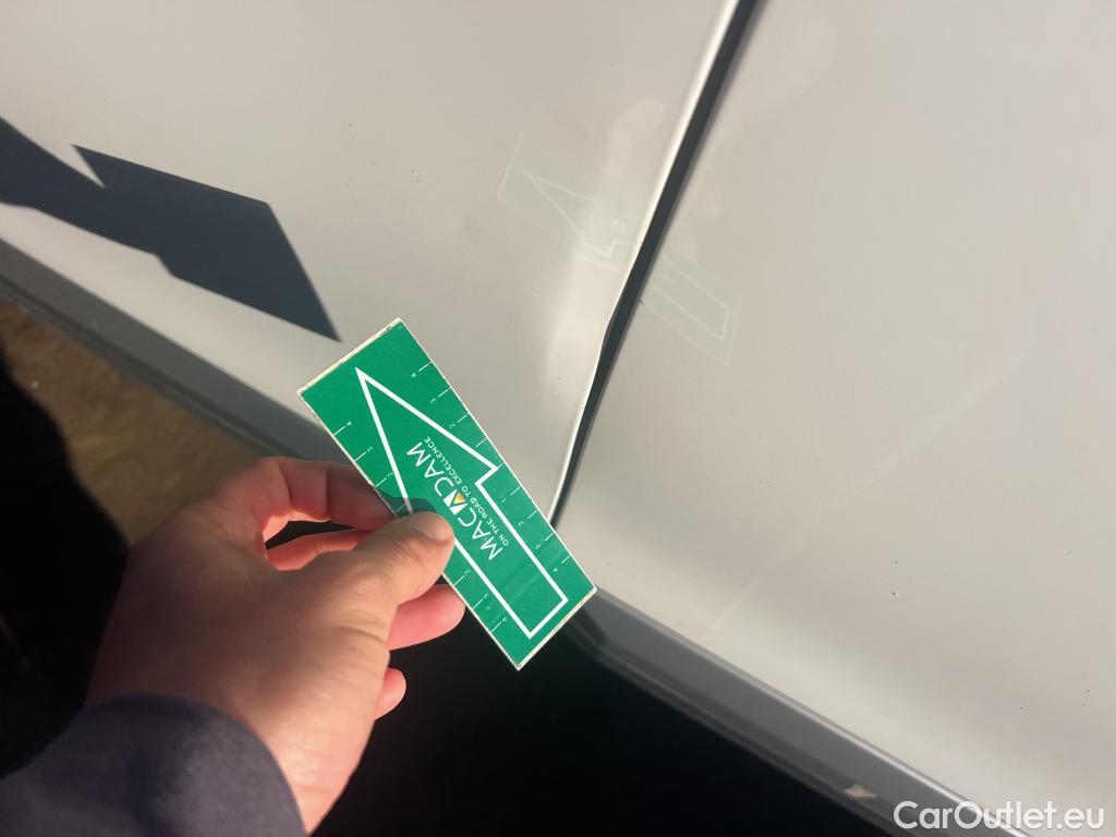  Peugeot  2008 PEUGEOT  / 2019 / 5P / todoterreno Allure Pack BlueHDI 81kW (110CV) (AC) #6