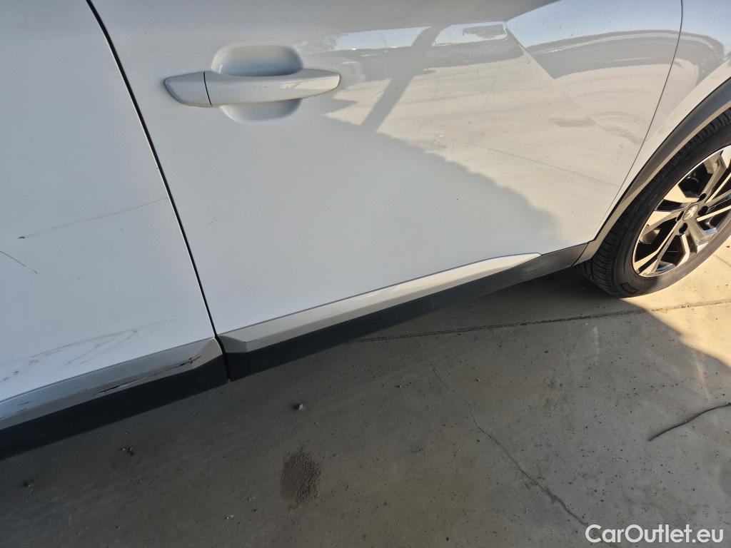  Peugeot  2008 PEUGEOT  / 2019 / 5P / todoterreno Allure Pack BlueHDI 130 S&S EAT8 #35