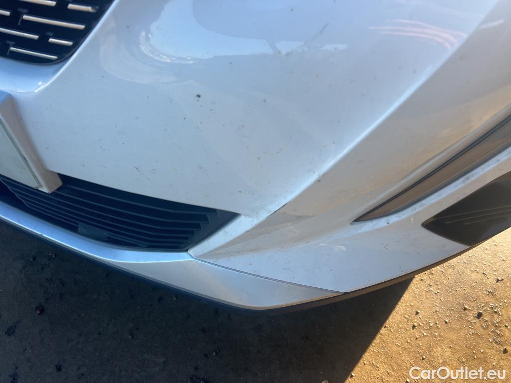  Peugeot  2008 PEUGEOT  / 2019 / 5P / todoterreno Allure Pack BlueHDI 81kW (110CV) (AC) #12