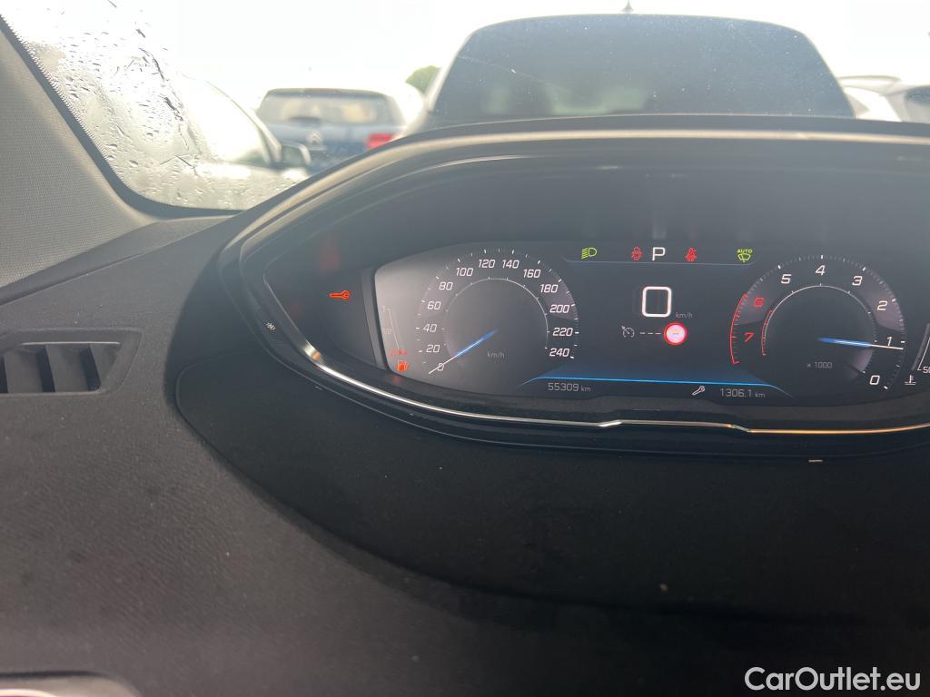  Peugeot  3008 PEUGEOT  / 2020 / 5P / todoterreno 1.2 PureTech 96KW S&S Active Pack EAT8 #17