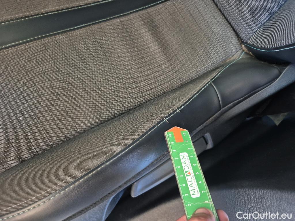  Peugeot  2008 PEUGEOT  / 2019 / 5P / todoterreno Allure Pack BlueHDI 130 S&S EAT8 #16