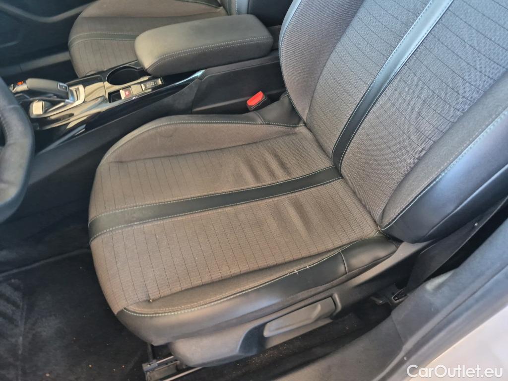  Peugeot  2008 PEUGEOT  / 2019 / 5P / todoterreno Allure Pack BlueHDI 130 S&S EAT8 #15