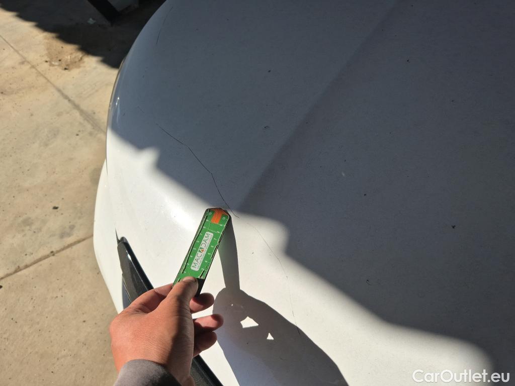  Peugeot  2008 PEUGEOT  / 2019 / 5P / todoterreno Allure Pack BlueHDI 130 S&S EAT8 #14