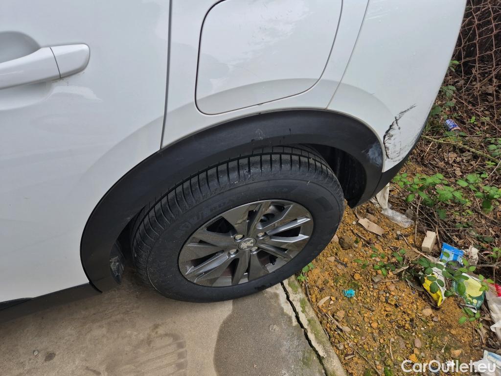  Peugeot  2008 PEUGEOT  / 2019 / 5P / todoterreno Active Pack BlueHDI 81kW (110CV) #15