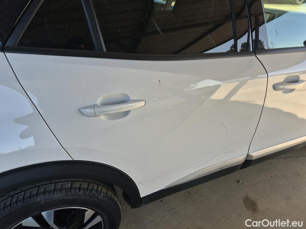  Peugeot  2008 PEUGEOT  / 2019 / 5P / todoterreno Allure Pack BlueHDI 130 S&S EAT8 #17