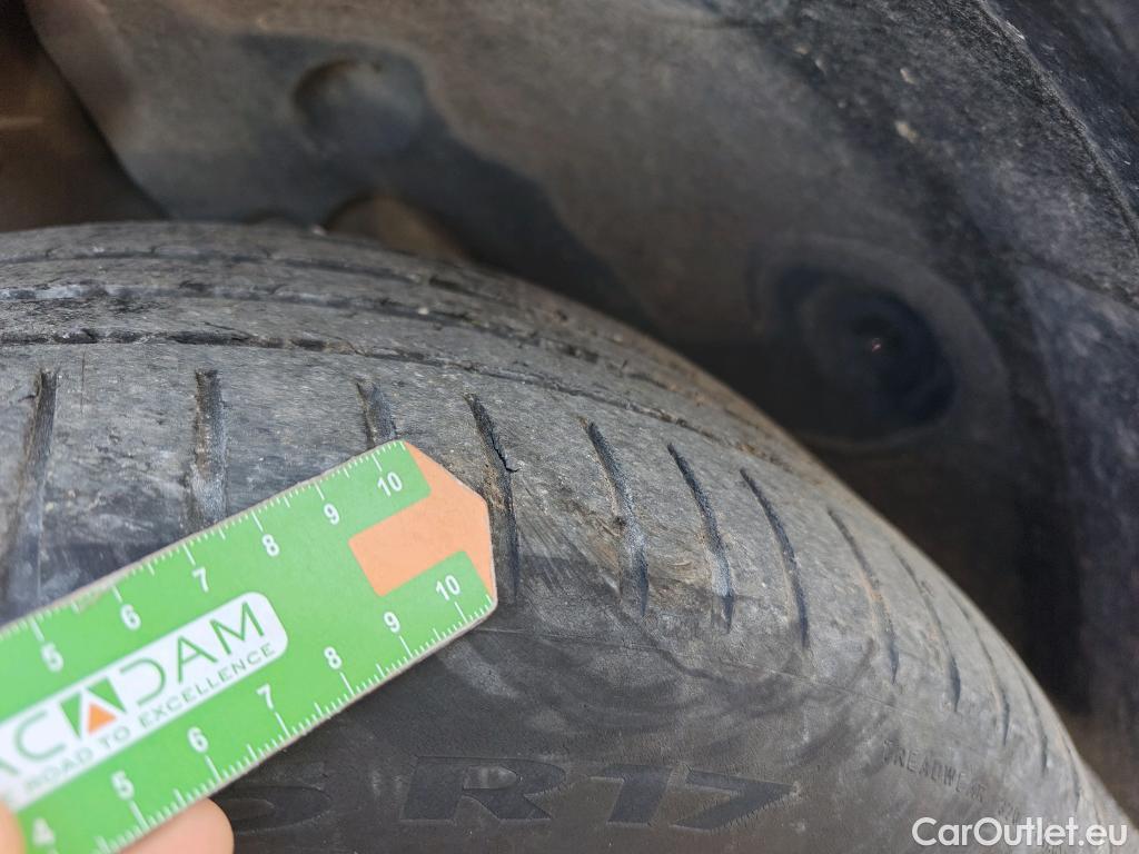  Bmw  X1 BMW  / 2019 / 5P / todoterreno sDrive18d #7