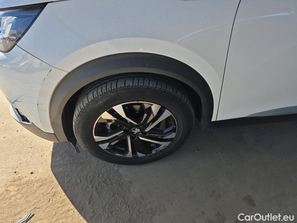  Peugeot  2008 PEUGEOT  / 2019 / 5P / todoterreno Allure Pack BlueHDI 130 S&S EAT8 #3