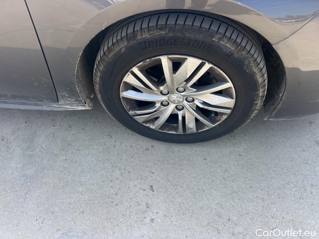  Peugeot  508 PEUGEOT  / 2018 / 5P / berlina con portón 5P Active Pack BlueHDi 130 S&S EAT8 (AC) #7