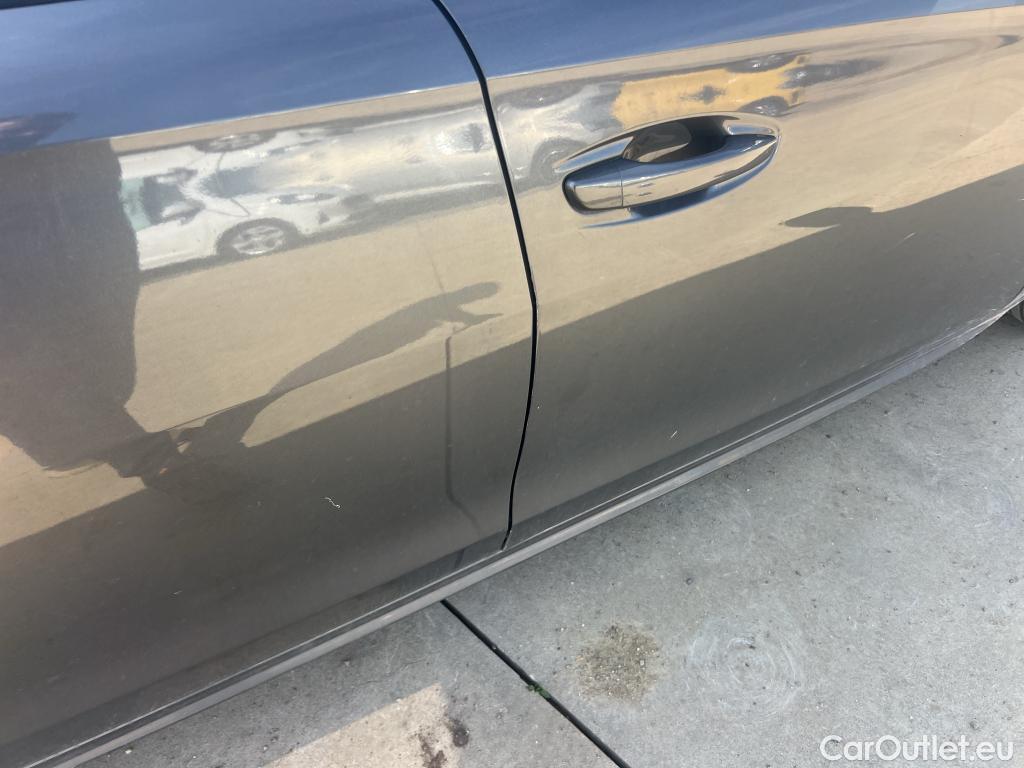  Peugeot  508 PEUGEOT  / 2018 / 5P / berlina con portón 5P Active Pack BlueHDi 130 S&S EAT8 (AC) #3