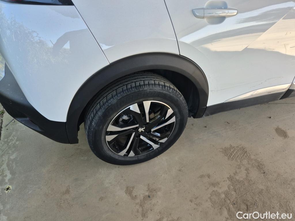  Peugeot  2008 PEUGEOT  / 2019 / 5P / todoterreno Allure Pack BlueHDI 130 S&S EAT8 #9