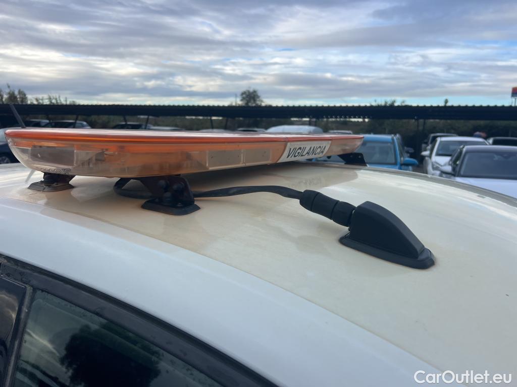  Renault  Captur RENAULT  / 2020 / 5P / todoterreno Zen E-TECH Híbrido enchufable 160cv #28